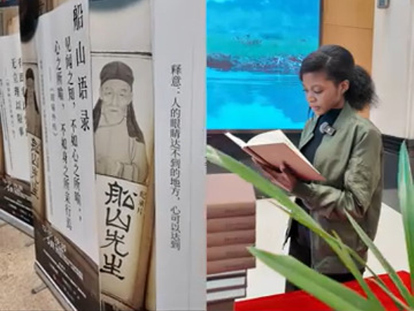 <CMSPRO_DOCUMENT FIELD='title'></CMSPRO_DOCUMENT>